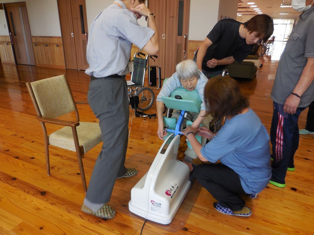 介護ロボットデモンストレーション