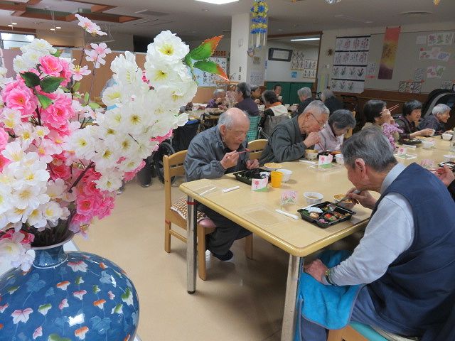 桜と花見弁当