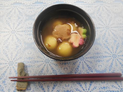 芋団子でお汁粉作り！