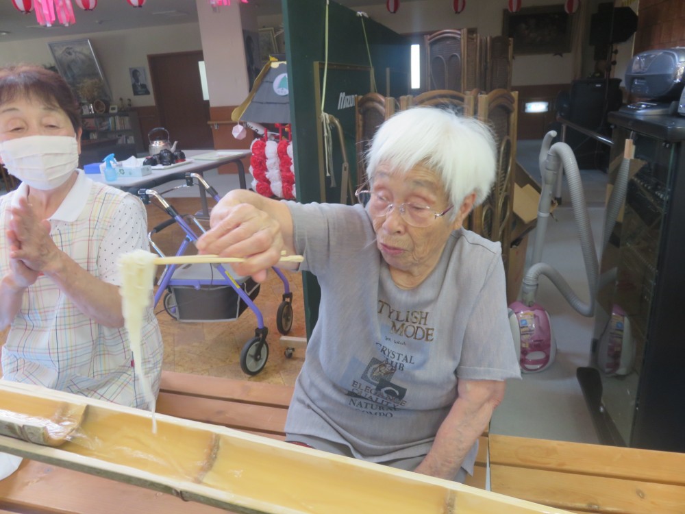 風流！流しそうめん