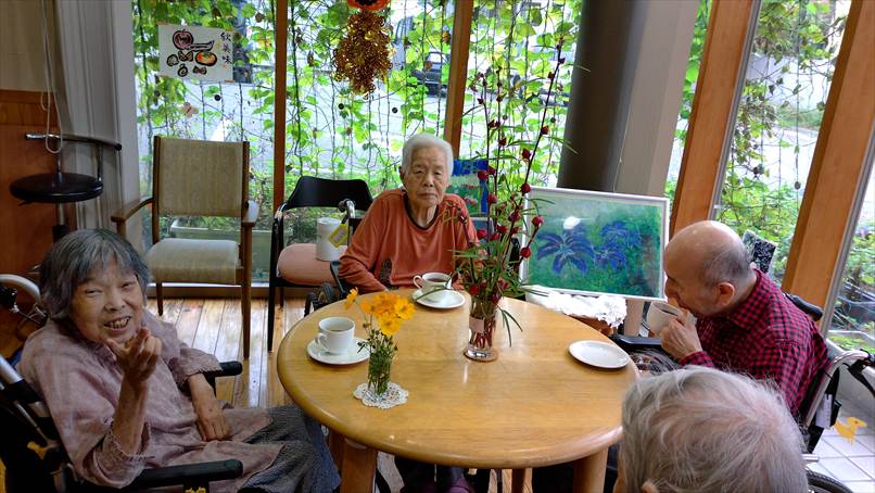 みんなで楽しいカフェタイム！