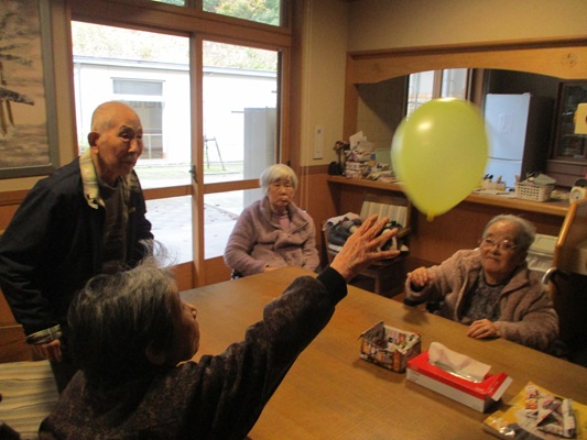 散歩とボールのゲーム