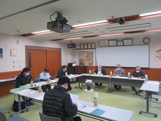 理事会が開催されました。