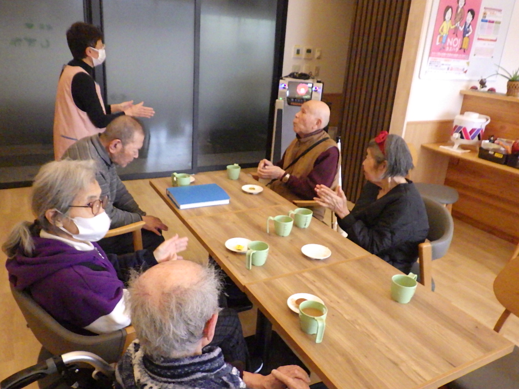 大盛り上がりの民謡の会と茶話会でした！