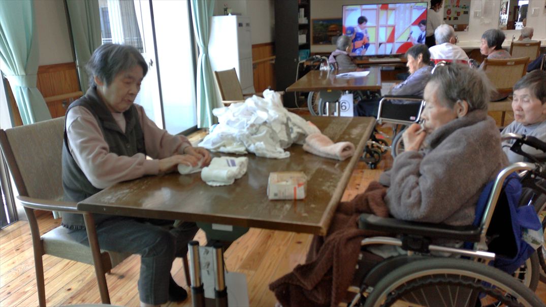 「昼食後のひと時」