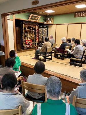 お参りに集中して