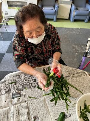 暑い日には、さっぱり塩もみキュウリが美味しい