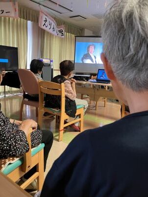 懐かしい時代劇を観ながら