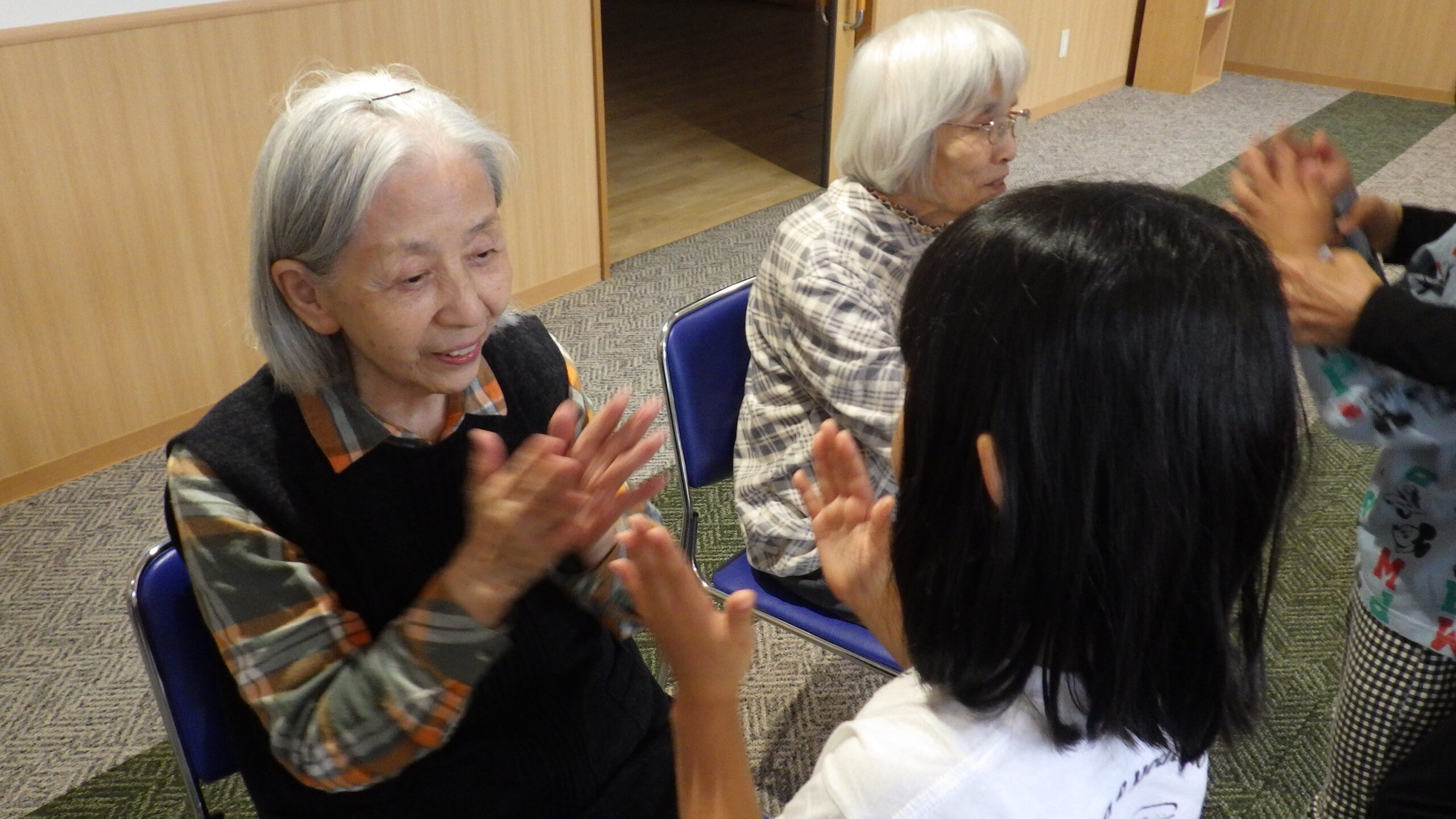 かわいい子供たちとの交流会